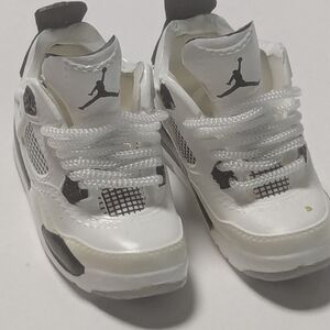 New Miniature White and Black Sneakers with Logo ( Fit Labubu)